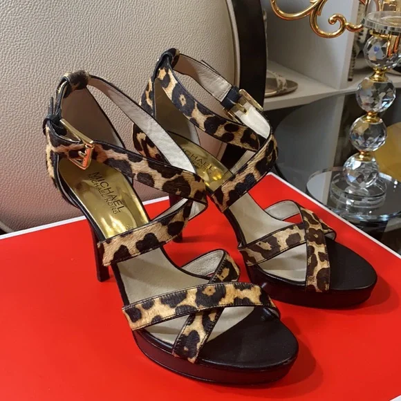 Michael Kors real fur high heel beautiful brand new. - Picture 3 of 11